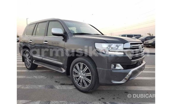 Tenga Imported Toyota Land Cruiser Zvimwe Mota in Import - Dubai in Harare Tenga Imported Toyota Land Cruiser Zvimwe Mota in Import - Dubai in Harare