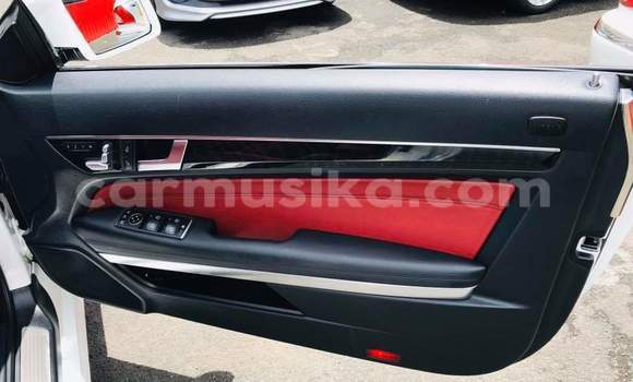 Tenga Tsaru Mercedes‒Benz E–Class Chena Mota in Harare in Harare Tenga Tsaru Mercedes‒Benz E–Class Chena Mota in Harare in Harare