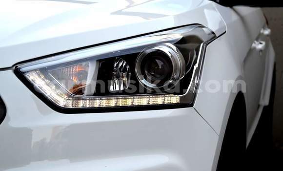 Buy Used Hyundai Creta White Car in Beitbridge in Matabeleland South Buy Used Hyundai Creta White Car in Beitbridge in Matabeleland South
