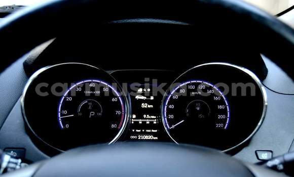 Acheter Occasion Voiture Hyundai ix35 Bleu à Beitbridge, Matabeleland South Acheter Occasion Voiture Hyundai ix35 Bleu à Beitbridge, Matabeleland South