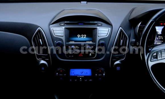 Acheter Occasion Voiture Hyundai ix35 Bleu à Beitbridge, Matabeleland South Acheter Occasion Voiture Hyundai ix35 Bleu à Beitbridge, Matabeleland South