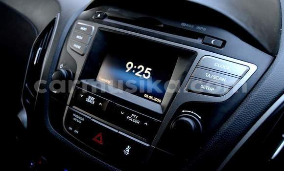 Acheter Occasion Voiture Hyundai ix35 Bleu à Beitbridge, Matabeleland South Acheter Occasion Voiture Hyundai ix35 Bleu à Beitbridge, Matabeleland South