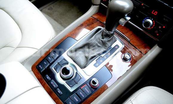 Tenga Tsaru Audi Q7 Bhurawuni Mota in Harare in Harare Tenga Tsaru Audi Q7 Bhurawuni Mota in Harare in Harare