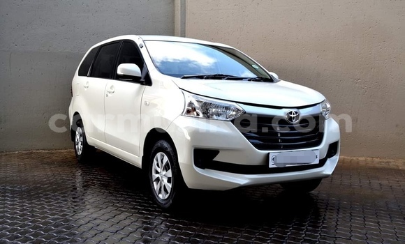 Acheter Occasion Voiture Toyota Avanza Blanc à Harare, Harare Acheter Occasion Voiture Toyota Avanza Blanc à Harare, Harare