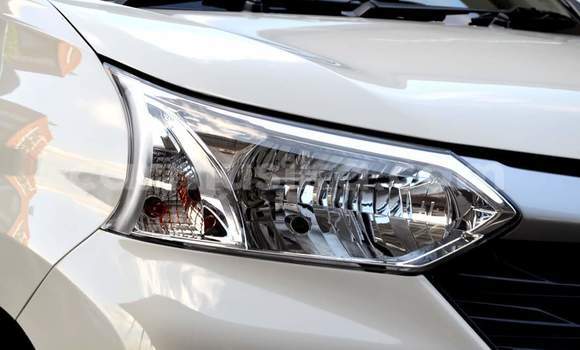 Acheter Occasion Voiture Toyota Avanza Blanc à Harare, Harare Acheter Occasion Voiture Toyota Avanza Blanc à Harare, Harare