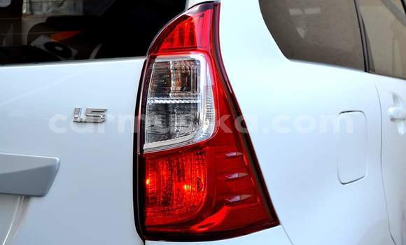 Acheter Occasion Voiture Toyota Avanza Blanc à Harare, Harare Acheter Occasion Voiture Toyota Avanza Blanc à Harare, Harare