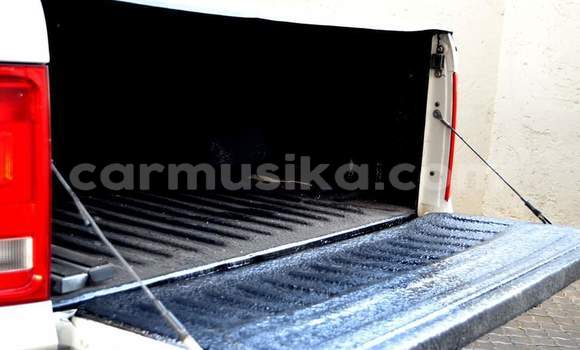 Buy Used Volkswagen Amarok White Car in Harare in Harare Buy Used Volkswagen Amarok White Car in Harare in Harare