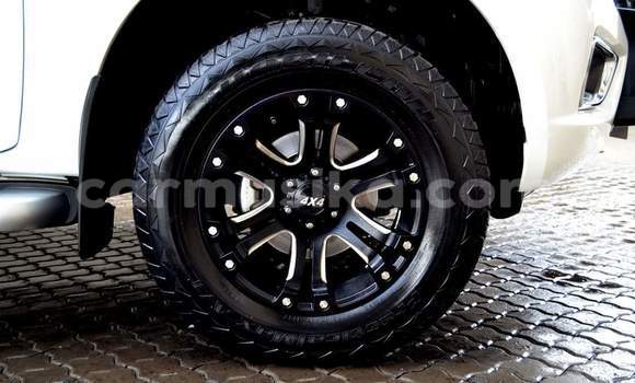 Tenga Tsaru Nissan Navara Chena Mota in Harare in Harare Tenga Tsaru Nissan Navara Chena Mota in Harare in Harare