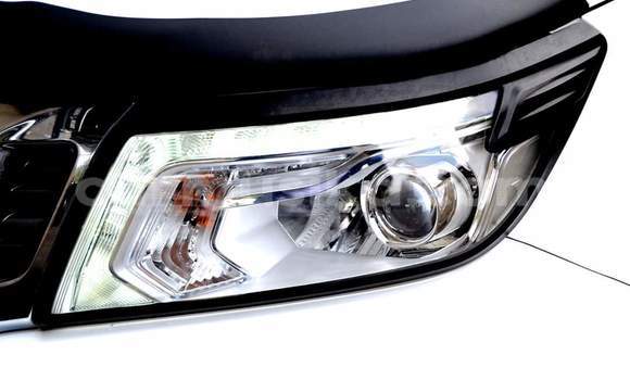 Tenga Tsaru Nissan Navara Chena Mota in Harare in Harare Tenga Tsaru Nissan Navara Chena Mota in Harare in Harare