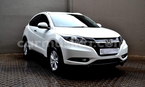 Buy Used Honda HR–V White Car in Harare in Harare Buy Used Honda HR–V White Car in Harare in Harare