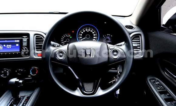 Buy Used Honda HR–V White Car in Harare in Harare Buy Used Honda HR–V White Car in Harare in Harare