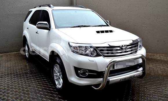 Buy Used Toyota Fortuner White Car in Harare in Harare Buy Used Toyota Fortuner White Car in Harare in Harare