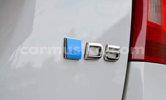 Buy Used Volvo S60 White Car in Harare in Harare Buy Used Volvo S60 White Car in Harare in Harare