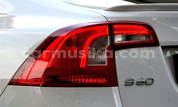 Buy Used Volvo S60 White Car in Harare in Harare Buy Used Volvo S60 White Car in Harare in Harare