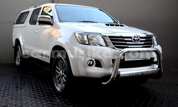 Tenga Tsaru Toyota Hilux Chena Mota in Harare in Harare Tenga Tsaru Toyota Hilux Chena Mota in Harare in Harare