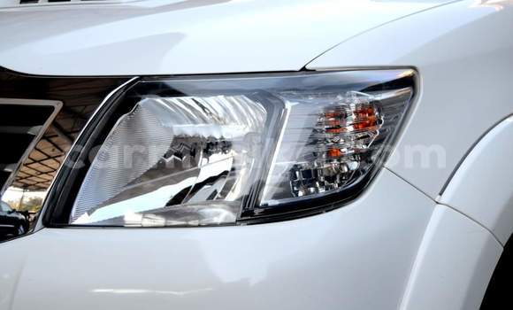 Tenga Tsaru Toyota Hilux Chena Mota in Harare in Harare Tenga Tsaru Toyota Hilux Chena Mota in Harare in Harare