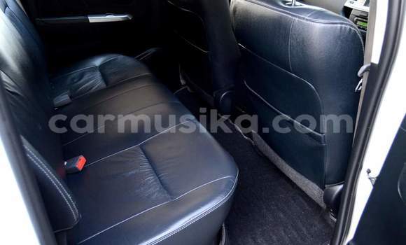 Tenga Tsaru Toyota Hilux Chena Mota in Harare in Harare Tenga Tsaru Toyota Hilux Chena Mota in Harare in Harare