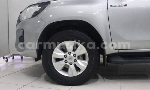 Tenga Tsaru Toyota Hilux Sirivha Mota in Harare in Harare Tenga Tsaru Toyota Hilux Sirivha Mota in Harare in Harare