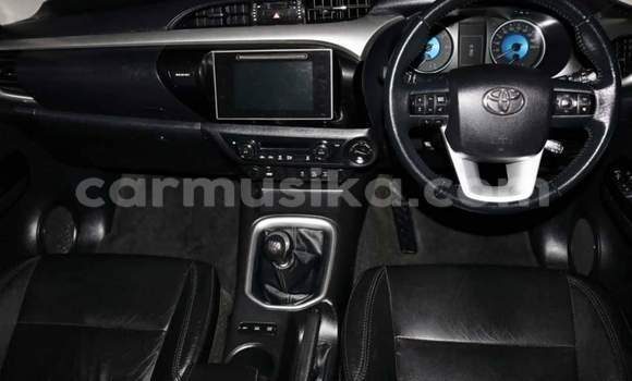 Tenga Tsaru Toyota Hilux Chena Mota in Harare in Harare Tenga Tsaru Toyota Hilux Chena Mota in Harare in Harare