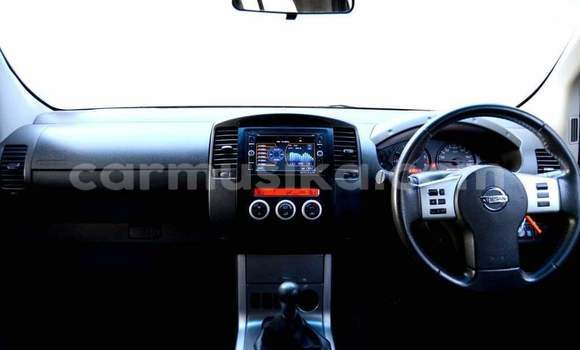 Tenga Tsaru Nissan Navara Chena Mota in Harare in Harare Tenga Tsaru Nissan Navara Chena Mota in Harare in Harare