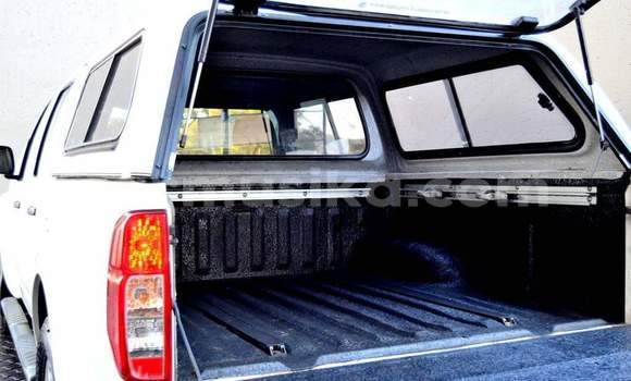 Tenga Tsaru Nissan Navara Chena Mota in Harare in Harare Tenga Tsaru Nissan Navara Chena Mota in Harare in Harare