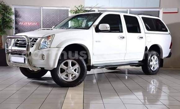 Tenga Tsaru Isuzu KB Chena Mota in Harare in Harare Tenga Tsaru Isuzu KB Chena Mota in Harare in Harare