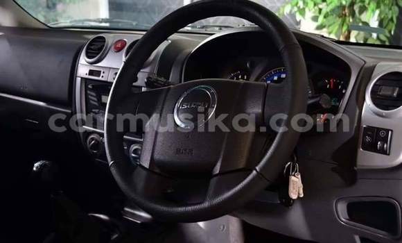 Tenga Tsaru Isuzu KB Chena Mota in Harare in Harare Tenga Tsaru Isuzu KB Chena Mota in Harare in Harare