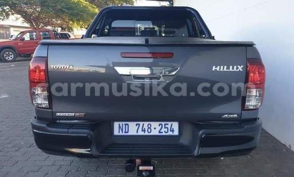 Tenga Tsaru Toyota Hilux Zvimwe Mota in Harare in Harare Tenga Tsaru Toyota Hilux Zvimwe Mota in Harare in Harare