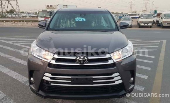 Tenga Imported Toyota Highlander Zvimwe Mota in Import - Dubai in Harare Tenga Imported Toyota Highlander Zvimwe Mota in Import - Dubai in Harare