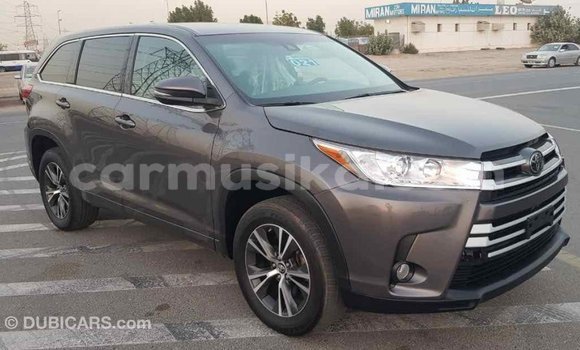 Tenga Imported Toyota Highlander Zvimwe Mota in Import - Dubai in Harare Tenga Imported Toyota Highlander Zvimwe Mota in Import - Dubai in Harare