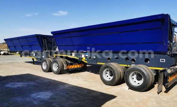 Acheter Occasion Utilitaire Isuzu FTR 850 Vert à Beitbridge, Matabeleland South Acheter Occasion Utilitaire Isuzu FTR 850 Vert à Beitbridge, Matabeleland South