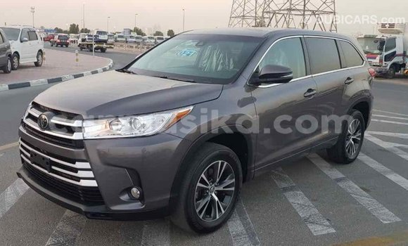 Tenga Imported Toyota Highlander Zvimwe Mota in Import - Dubai in Harare Tenga Imported Toyota Highlander Zvimwe Mota in Import - Dubai in Harare