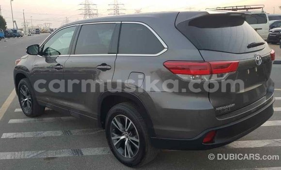 Tenga Imported Toyota Highlander Zvimwe Mota in Import - Dubai in Harare Tenga Imported Toyota Highlander Zvimwe Mota in Import - Dubai in Harare