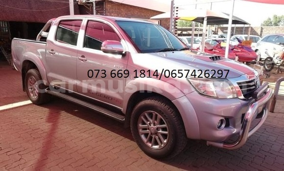 Buy Used Toyota Hilux Silver Car in Beitbridge in Matabeleland South Buy Used Toyota Hilux Silver Car in Beitbridge in Matabeleland South