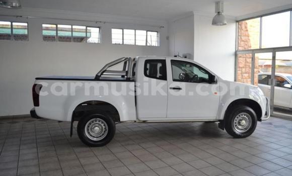 Acheter Occasion Voiture Isuzu KB Blanc à Harare, Harare Acheter Occasion Voiture Isuzu KB Blanc à Harare, Harare