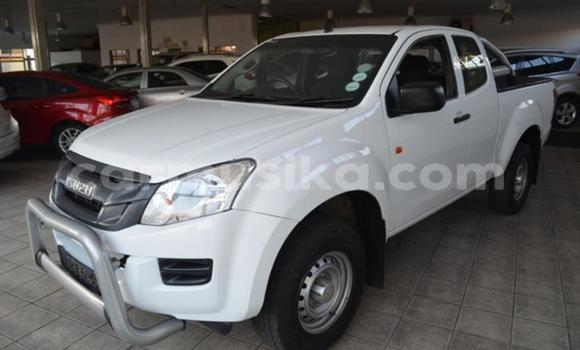 Acheter Occasion Voiture Isuzu KB Blanc à Harare, Harare Acheter Occasion Voiture Isuzu KB Blanc à Harare, Harare