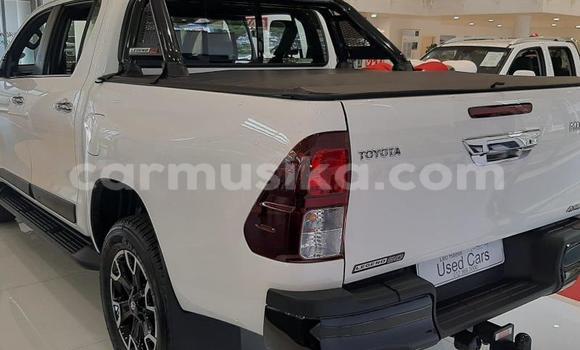 Nunua Ilio tumika Toyota Hilux Nyeupe Gari ndani ya Beitbridge nchini Matabeleland Kusini Nunua Ilio tumika Toyota Hilux Nyeupe Gari ndani ya Beitbridge nchini Matabeleland Kusini
