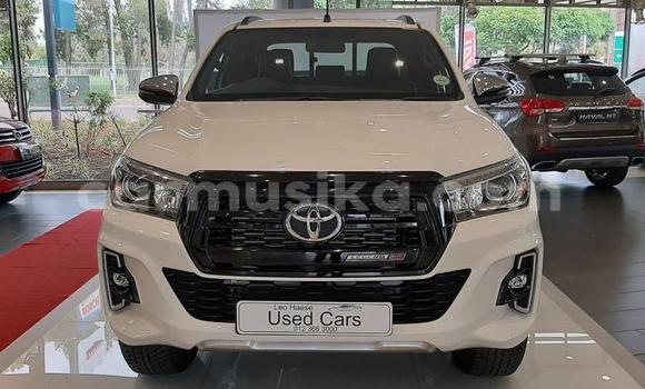 Nunua Ilio tumika Toyota Hilux Nyeupe Gari ndani ya Beitbridge nchini Matabeleland Kusini Nunua Ilio tumika Toyota Hilux Nyeupe Gari ndani ya Beitbridge nchini Matabeleland Kusini