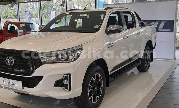 Nunua Ilio tumika Toyota Hilux Nyeupe Gari ndani ya Beitbridge nchini Matabeleland Kusini Nunua Ilio tumika Toyota Hilux Nyeupe Gari ndani ya Beitbridge nchini Matabeleland Kusini