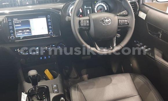 Nunua Ilio tumika Toyota Hilux Nyeupe Gari ndani ya Beitbridge nchini Matabeleland Kusini Nunua Ilio tumika Toyota Hilux Nyeupe Gari ndani ya Beitbridge nchini Matabeleland Kusini