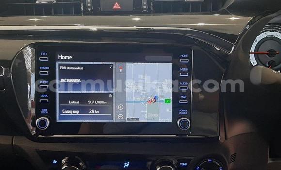 Nunua Ilio tumika Toyota Hilux Nyeupe Gari ndani ya Beitbridge nchini Matabeleland Kusini Nunua Ilio tumika Toyota Hilux Nyeupe Gari ndani ya Beitbridge nchini Matabeleland Kusini