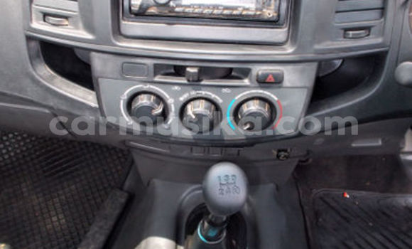 Acheter Occasion Voiture Toyota Hilux Marron à Beitbridge, Matabeleland South Acheter Occasion Voiture Toyota Hilux Marron à Beitbridge, Matabeleland South