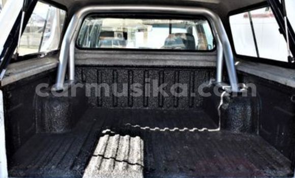 Acheter Occasion Voiture Nissan Hardbody Blanc à Beitbridge, Matabeleland South Acheter Occasion Voiture Nissan Hardbody Blanc à Beitbridge, Matabeleland South