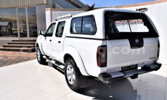 Acheter Occasion Voiture Nissan Hardbody Blanc à Beitbridge, Matabeleland South Acheter Occasion Voiture Nissan Hardbody Blanc à Beitbridge, Matabeleland South