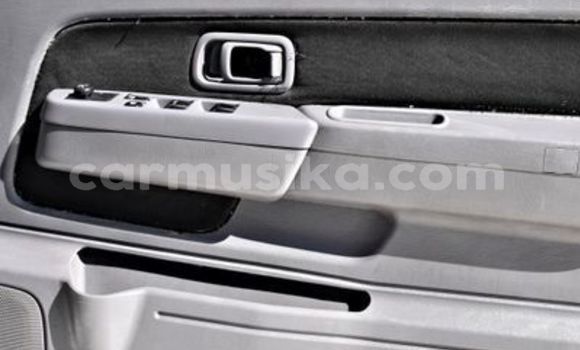 Acheter Occasion Voiture Nissan Hardbody Blanc à Beitbridge, Matabeleland South Acheter Occasion Voiture Nissan Hardbody Blanc à Beitbridge, Matabeleland South