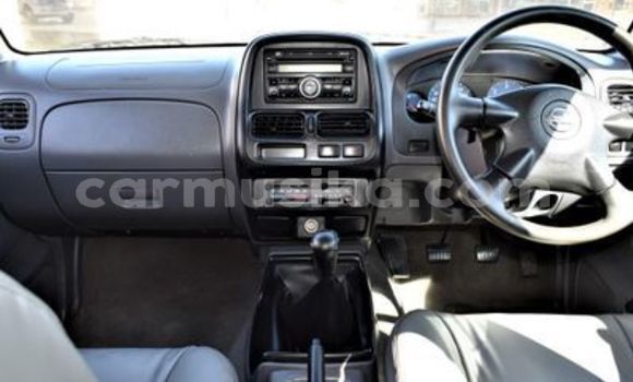 Acheter Occasion Voiture Nissan Hardbody Blanc à Beitbridge, Matabeleland South Acheter Occasion Voiture Nissan Hardbody Blanc à Beitbridge, Matabeleland South