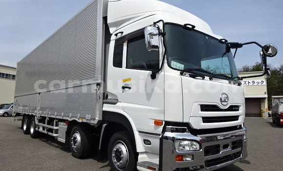 Acheter Occasion Utilitaire Nissan UD Blanc à Beitbridge, Matabeleland South Acheter Occasion Utilitaire Nissan UD Blanc à Beitbridge, Matabeleland South