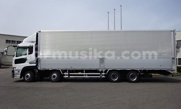 Acheter Occasion Utilitaire Nissan UD Blanc à Beitbridge, Matabeleland South Acheter Occasion Utilitaire Nissan UD Blanc à Beitbridge, Matabeleland South