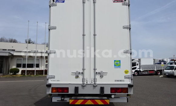 Acheter Occasion Utilitaire Nissan UD Blanc à Beitbridge, Matabeleland South Acheter Occasion Utilitaire Nissan UD Blanc à Beitbridge, Matabeleland South