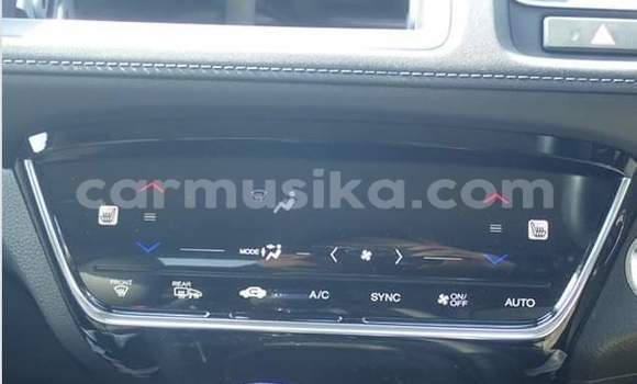 Buy Used Honda Vezel White Car in Harare in Harare Buy Used Honda Vezel White Car in Harare in Harare